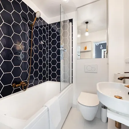 Zlota Blue Modern Apartment