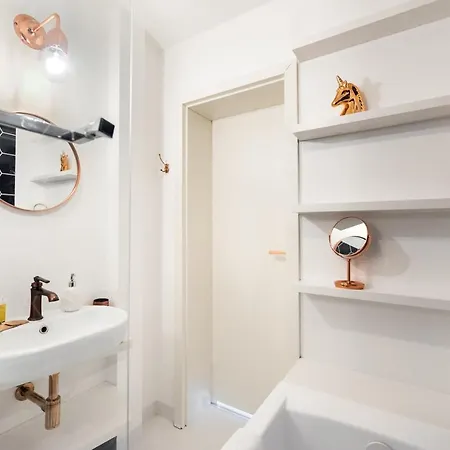 Apartment Zlota Blue Modern Warsaw