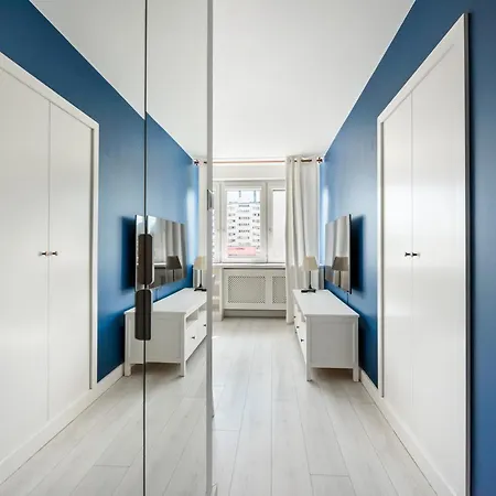 Apartment Zlota Blue Modern Warsaw